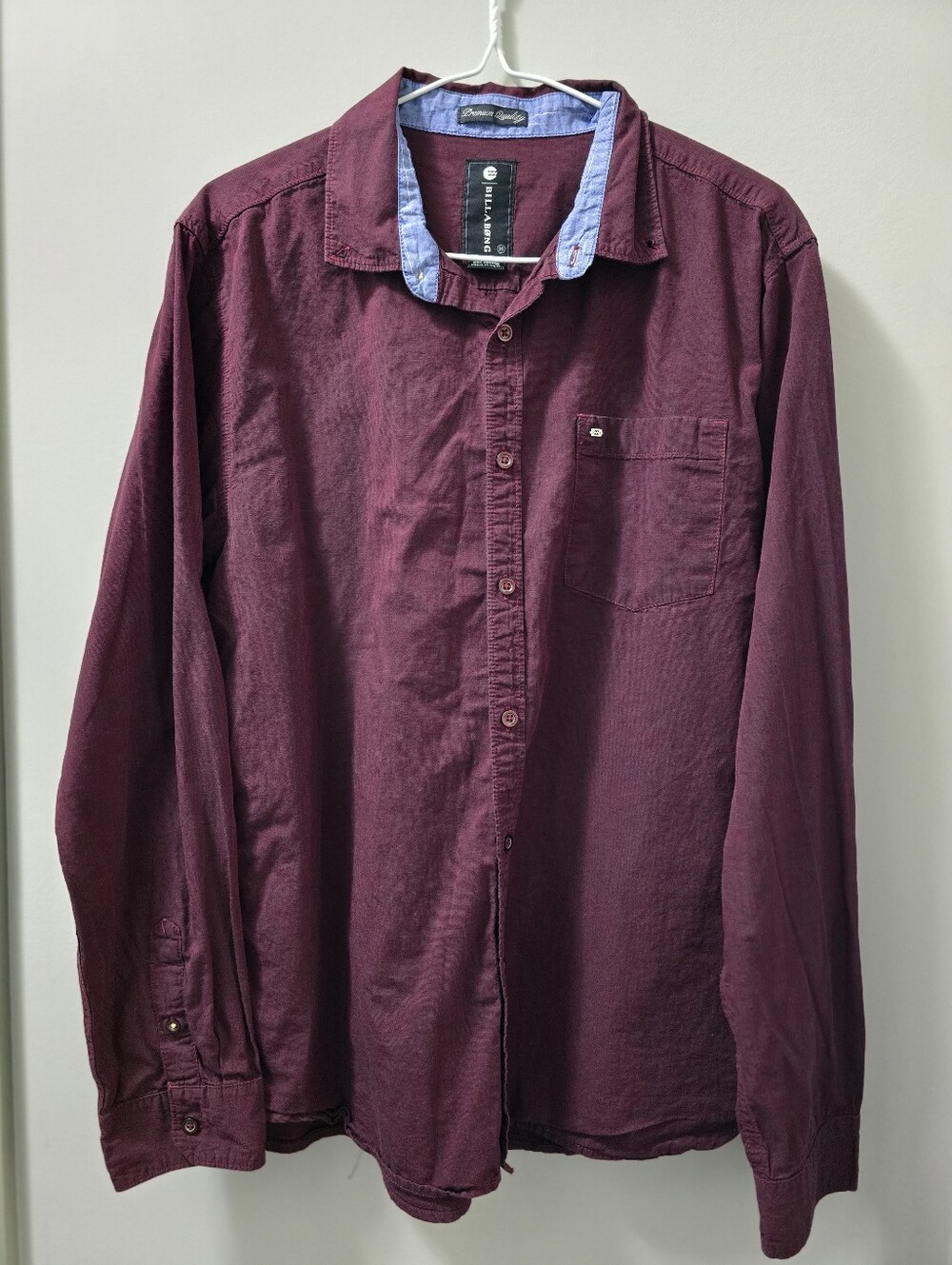 Billabong Men's Maroon Long-Sleeve Button-Down Shirt Size Medium